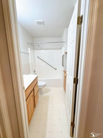 1626 Spruce Court, Temperance, MI 48182