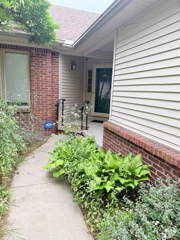 1626 Spruce Court, Temperance, MI 48182
