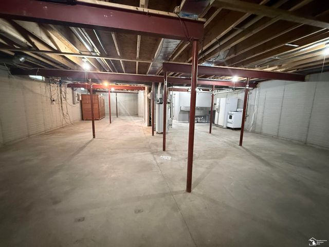 1626 Spruce Court, Temperance, MI 48182