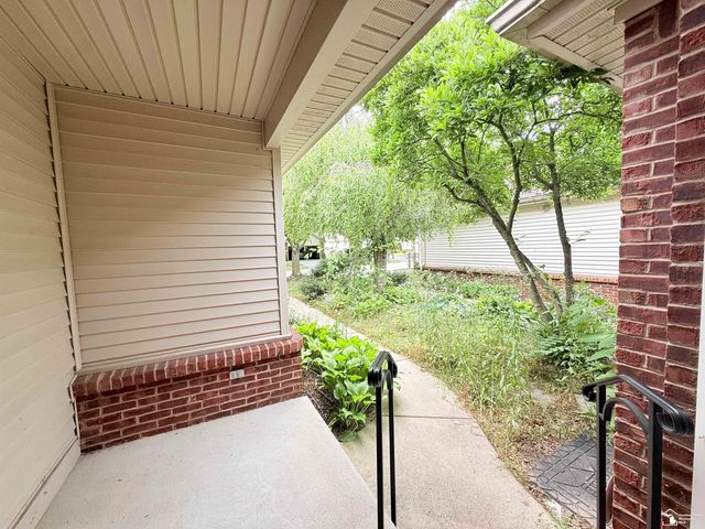 1626 Spruce Court, Temperance, MI 48182