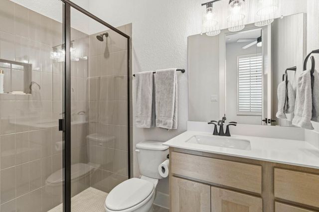 333 Knockout Rose DR, San Marcos, TX 78666