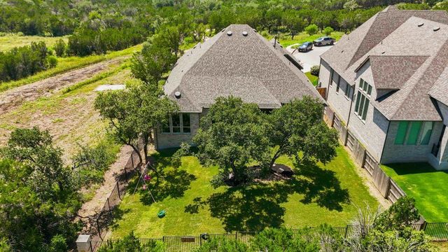 333 Knockout Rose DR, San Marcos, TX 78666