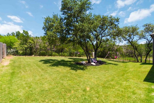 333 Knockout Rose DR, San Marcos, TX 78666