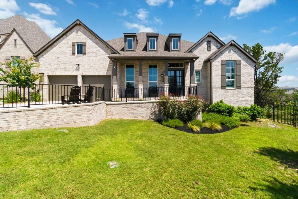 333 Knockout Rose DR, San Marcos, TX 78666