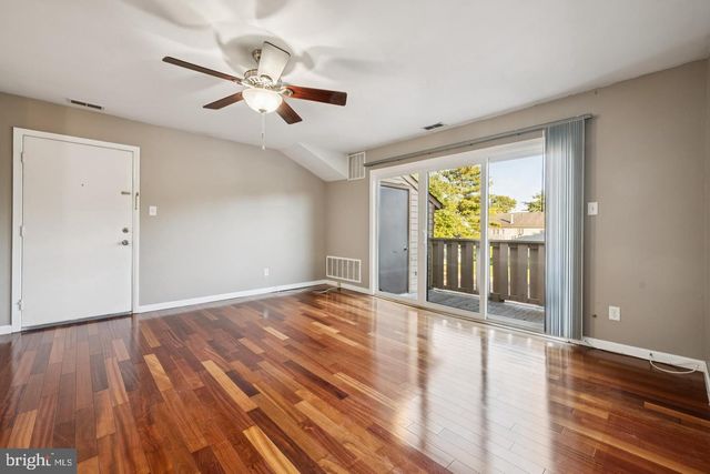 706 WOODHOLLOW DR, Marlton, NJ 08053