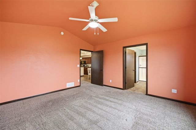2403 Snapdragon Circle SW, Cedar Rapids, IA 52404