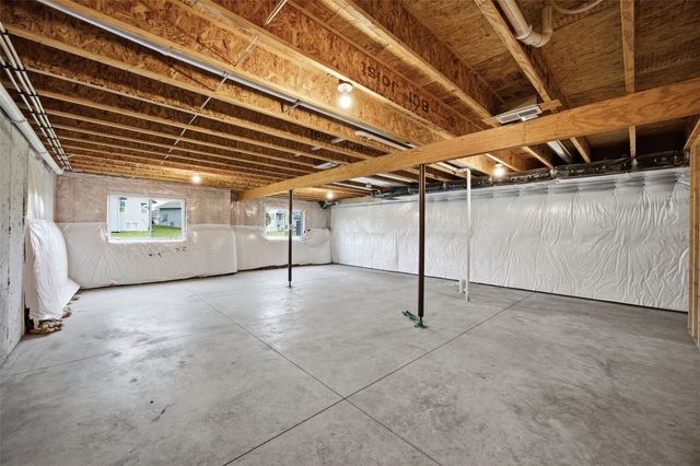 2403 Snapdragon Circle SW, Cedar Rapids, IA 52404