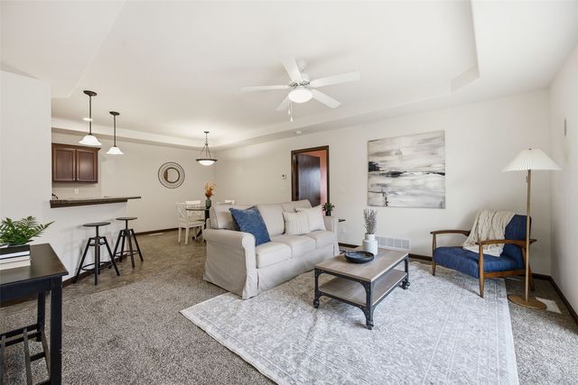 2403 Snapdragon Circle SW, Cedar Rapids, IA 52404