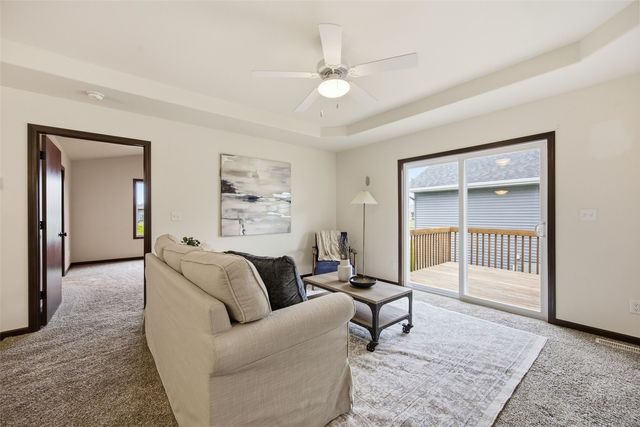2403 Snapdragon Circle SW, Cedar Rapids, IA 52404