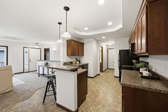2403 Snapdragon Circle SW, Cedar Rapids, IA 52404