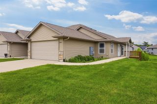 2403 Snapdragon Circle SW, Cedar Rapids, IA 52404