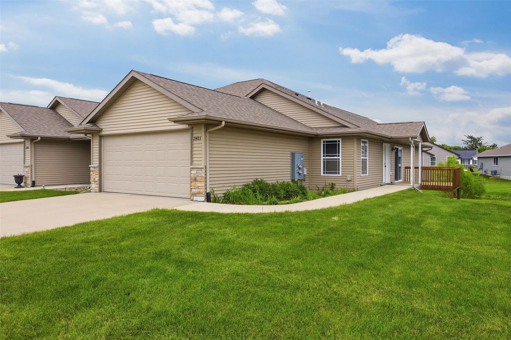 2403 Snapdragon Circle SW, Cedar Rapids, IA 52404