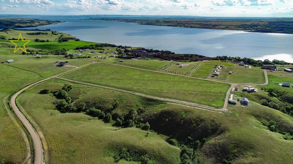 14 Oahe Links, Linton, ND 58552 photo 2