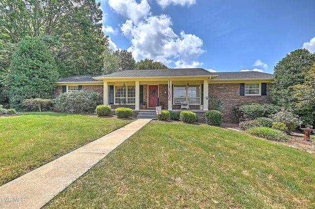 400 Oakmont Drive, Kingsport, TN 37663