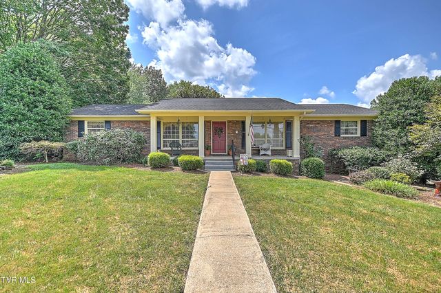 400 Oakmont Drive, Kingsport, TN 37663