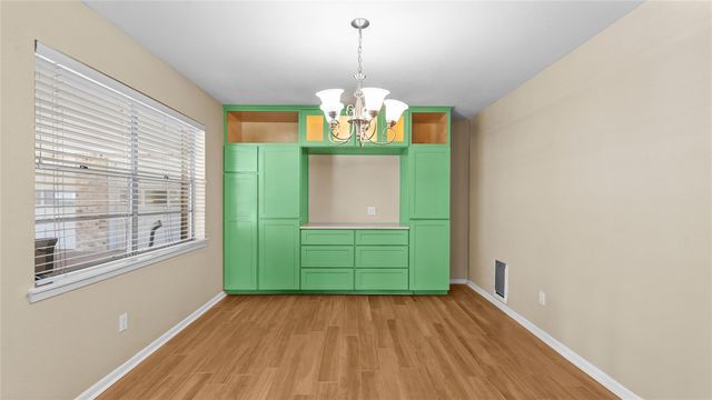 1711 Woodhue Drive, Spring, TX 77386