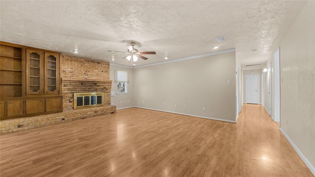 1711 Woodhue Drive, Spring, TX 77386