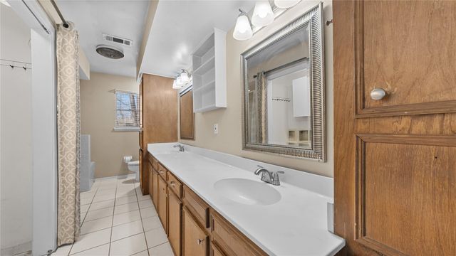 1711 Woodhue Drive, Spring, TX 77386