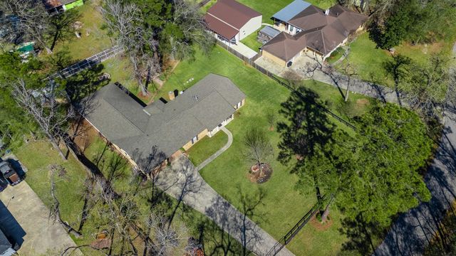 1711 Woodhue Drive, Spring, TX 77386