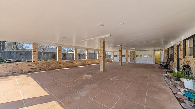 1711 Woodhue Drive, Spring, TX 77386