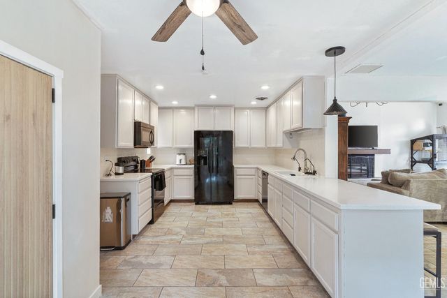 11938 Laver Court, Bakersfield, CA 93306