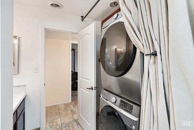 11938 Laver Court, Bakersfield, CA 93306