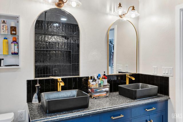 11938 Laver Court, Bakersfield, CA 93306