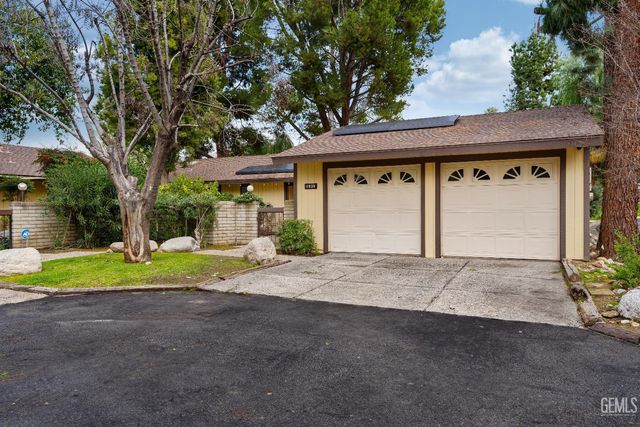 11938 Laver Court, Bakersfield, CA 93306