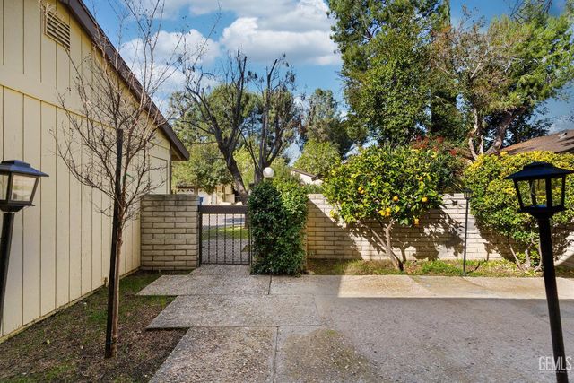 11938 Laver Court, Bakersfield, CA 93306