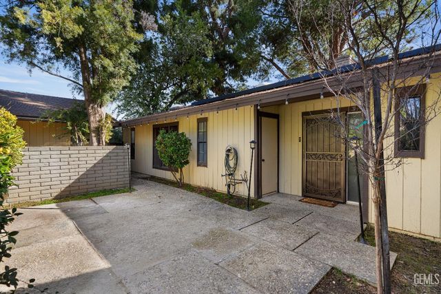 11938 Laver Court, Bakersfield, CA 93306