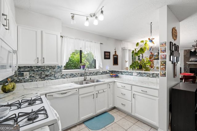 1163 Oak Arbour Avenue, Lawrenceville, GA 30044