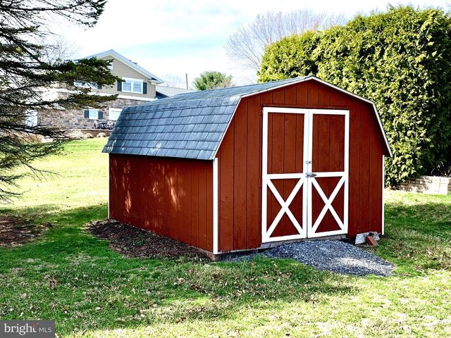 550 N 5TH ST, Hamburg, PA 19526