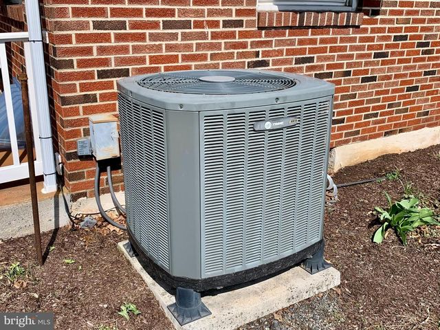 550 N 5TH ST, Hamburg, PA 19526