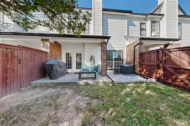 2344 Southcourt Circle, Irving, TX 75038