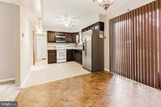 15 W MARY LN, Waterford Works, NJ 08089