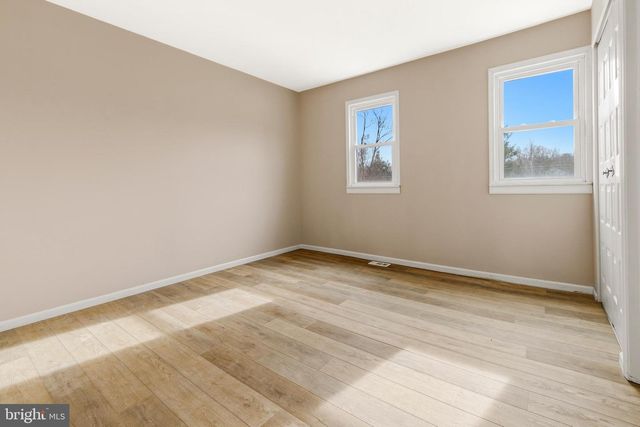 15 W MARY LN, Waterford Works, NJ 08089