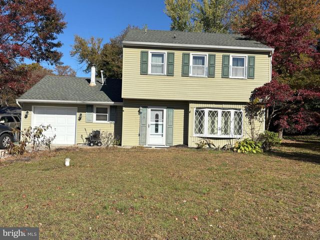 15 W MARY LN, Waterford Works, NJ 08089