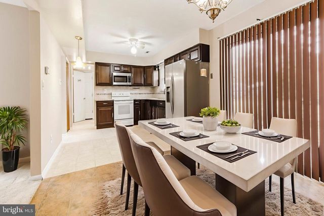 15 W MARY LN, Waterford Works, NJ 08089