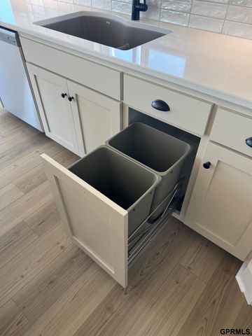 12006 S 113 Avenue Circle, Papillion, NE 68046