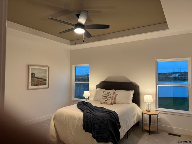 12006 S 113 Avenue Circle, Papillion, NE 68046