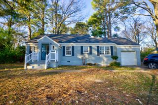324 E RAINES RD, Memphis, TN 38109