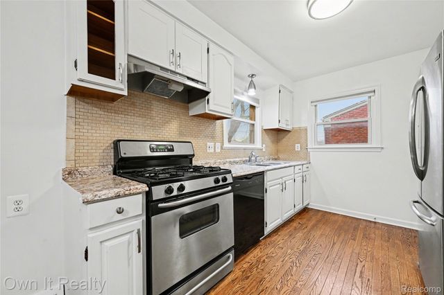 6062 Plainfield Street, Dearborn Heights, MI 48127