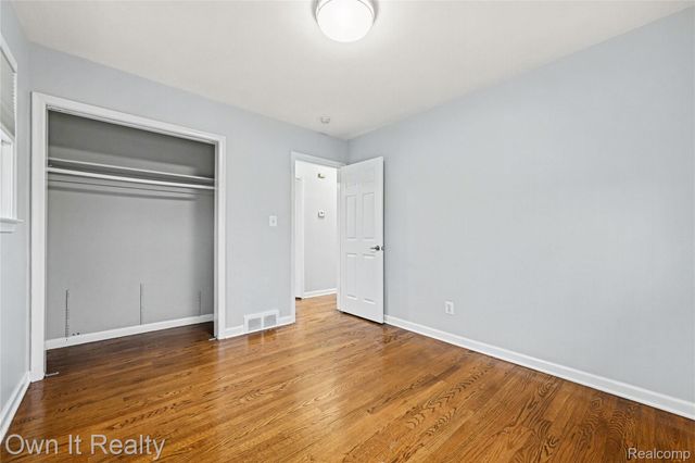 6062 Plainfield Street, Dearborn Heights, MI 48127