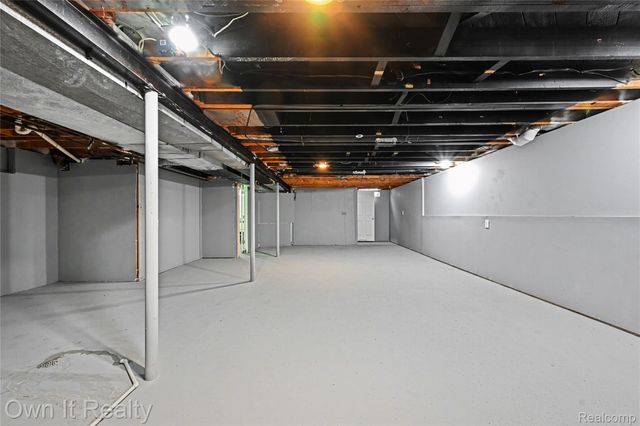 6062 Plainfield Street, Dearborn Heights, MI 48127