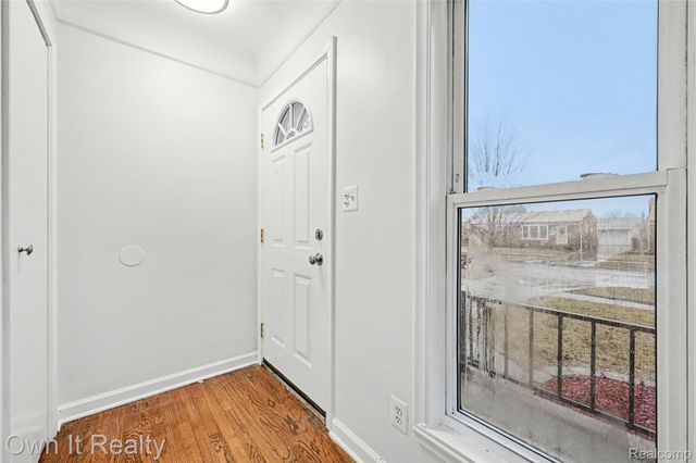 6062 Plainfield Street, Dearborn Heights, MI 48127