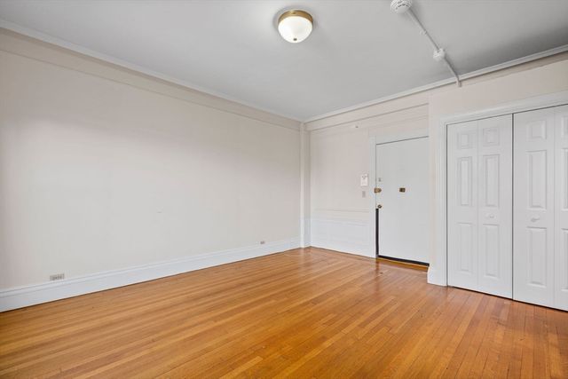 466 Commonwealth Ave 305, Boston, MA 02215