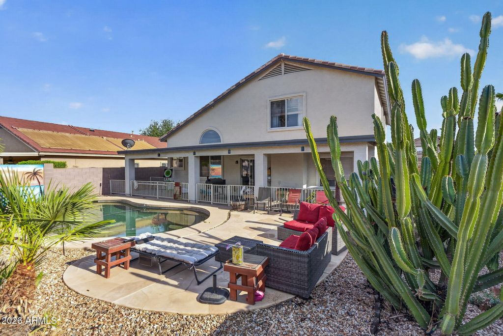 15746 W CALAVAR Road, Surprise, AZ 85379 — photo 2
