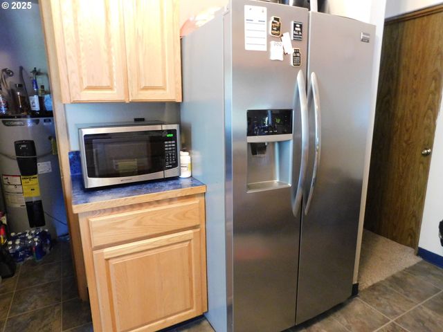 231 Ne DARRELL Ave, Winston, OR 97496