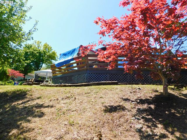 231 Ne DARRELL Ave, Winston, OR 97496