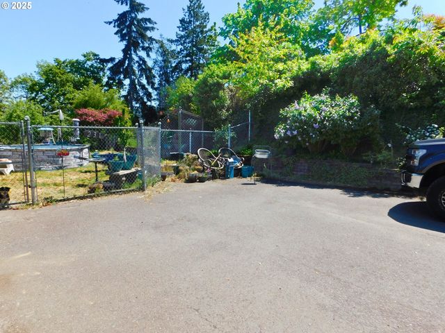 231 Ne DARRELL Ave, Winston, OR 97496
